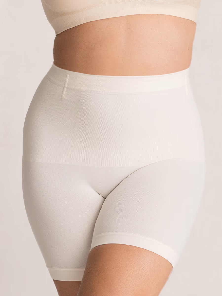 TRUESHAPE Mid-Waisted Shaper Short